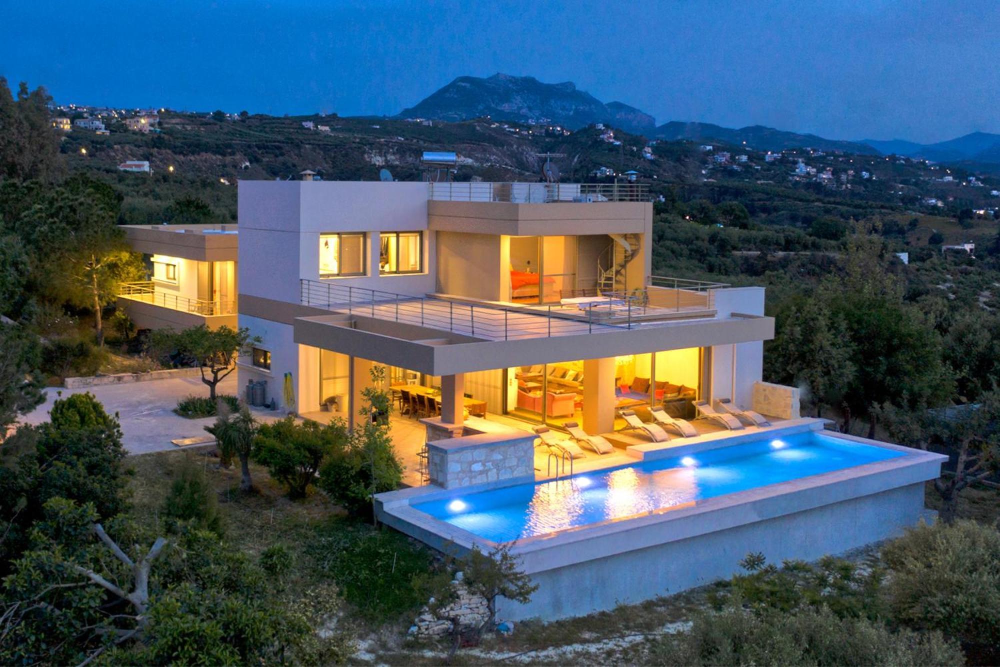 Mirtylla Luxury Retreat W Pool, Bbq And Gym Héraklion