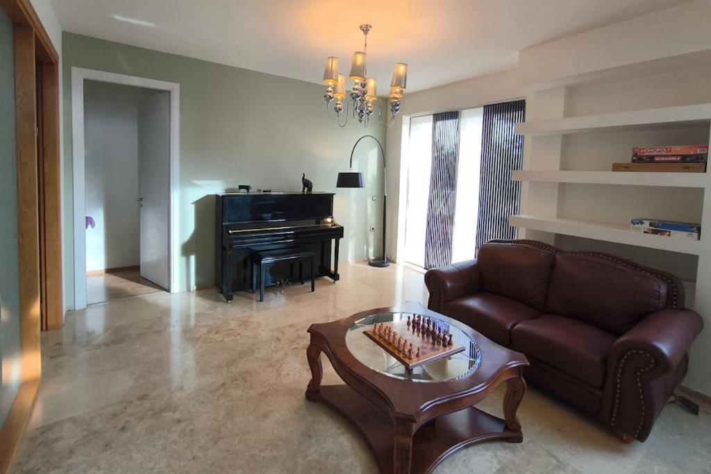 Villa Mirtylla Luxury Retreat W Pool, Bbq And Gym Héraklion